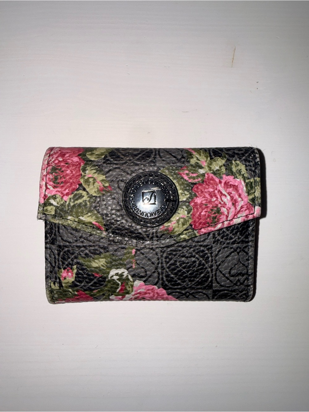Stone Mountain Accessories Black Wallet with Pink Rose Print